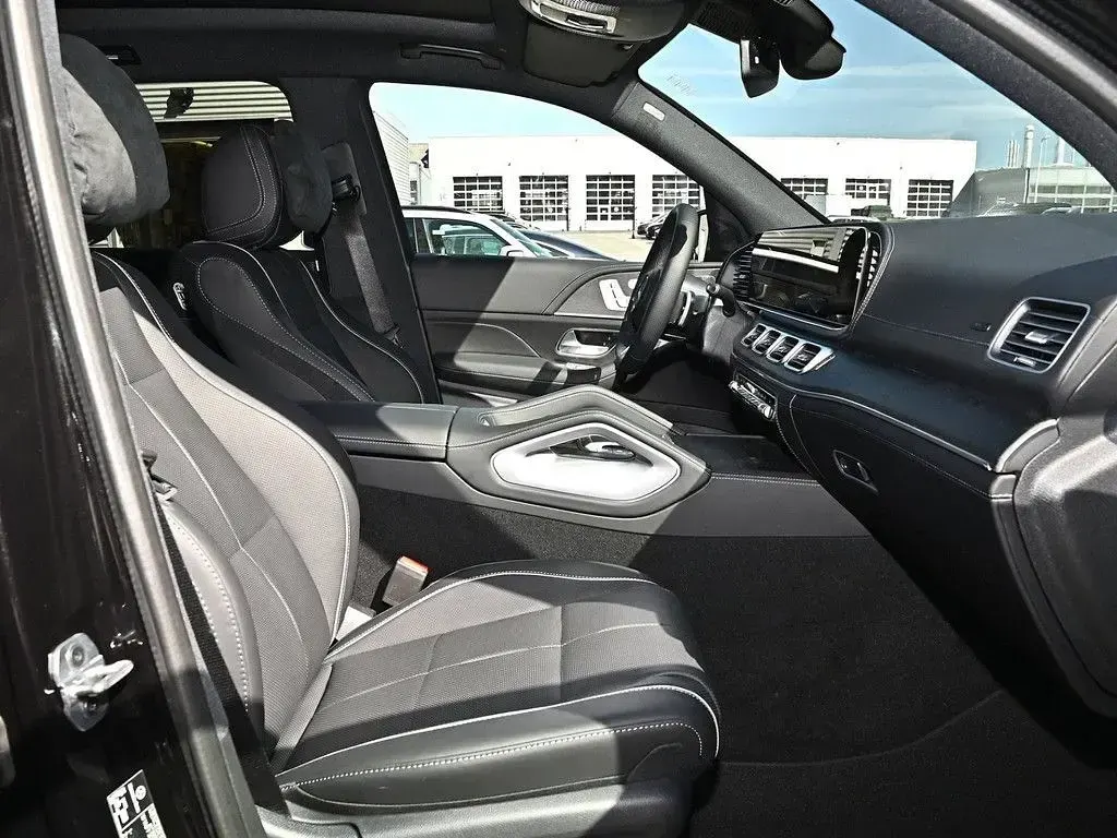 Gebraucht Mercedes GLS450 AMG line 367 PS (269 kW) 2026 Schwarz / obsidianschwarz SUV