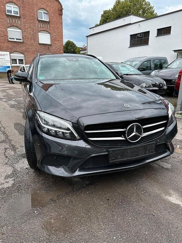 Grau Gebraucht 2020 Mercedes C220 Kombi | 17.980 € (Superpreis) - Bild 1/4