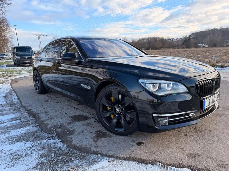 Gebraucht BMW 750L Performance 449 PS (330 kW) 2012 Schwarz Limousine