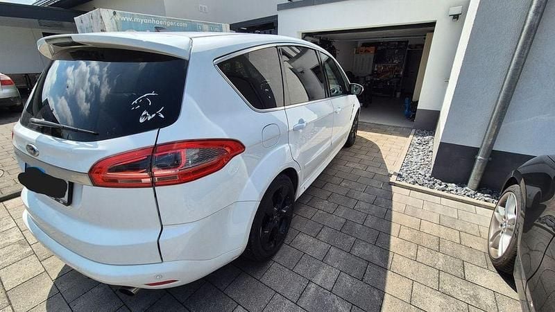 Gebraucht Ford S-MAX Titanium S 203 PS (149 kW) 2010 Weiß Van / Kleinbus