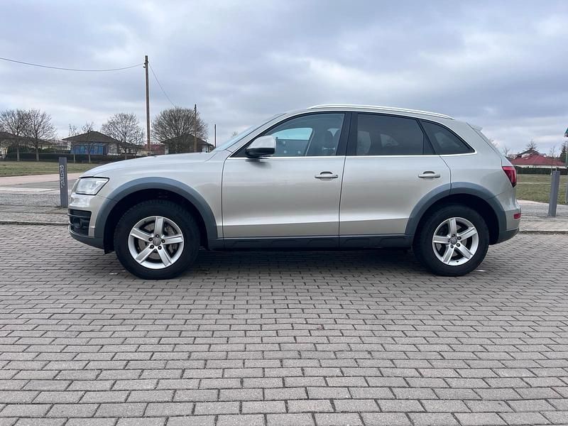 Gebraucht Audi Q5 Design 245 PS (180 kW) 2012 Silber SUV