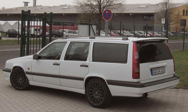 Weiß Gebraucht 1996 Volvo 850 Limousine | 22.000 € - Bild 1/4