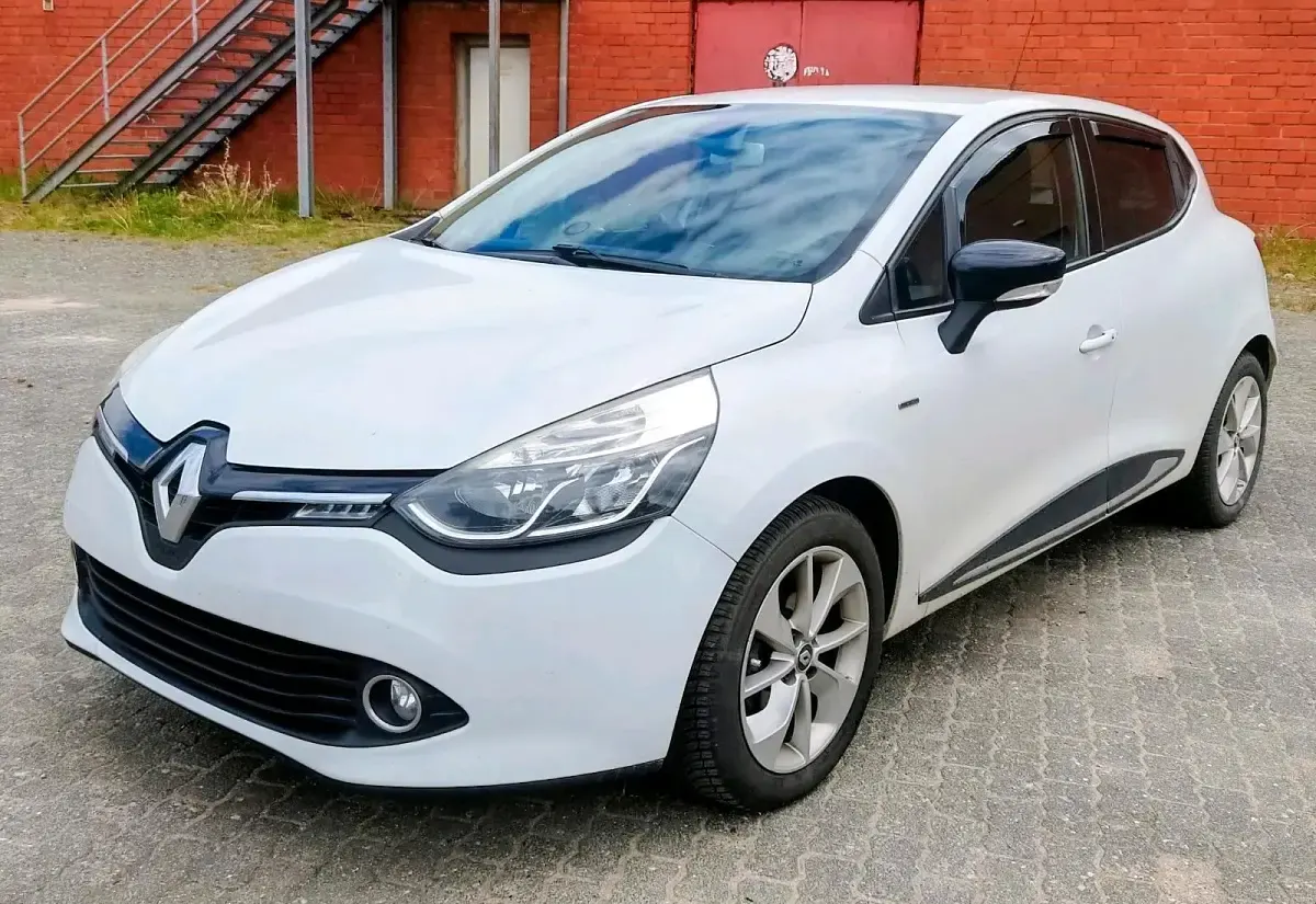 Gebraucht Renault Clio IV LIMITED 90 PS (66 kW) 2016 Weiß Kleinwagen