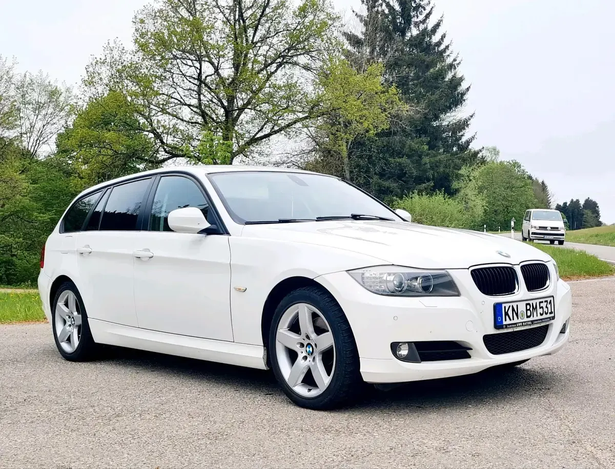 Gebraucht BMW 320 184 PS (135 kW) 2011 Weiß Kombi