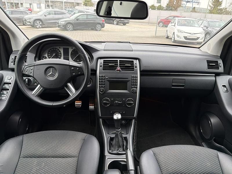Gebraucht Mercedes B160 Chrome 95 PS (69 kW) 2011 Schwarz Van / Kleinbus
