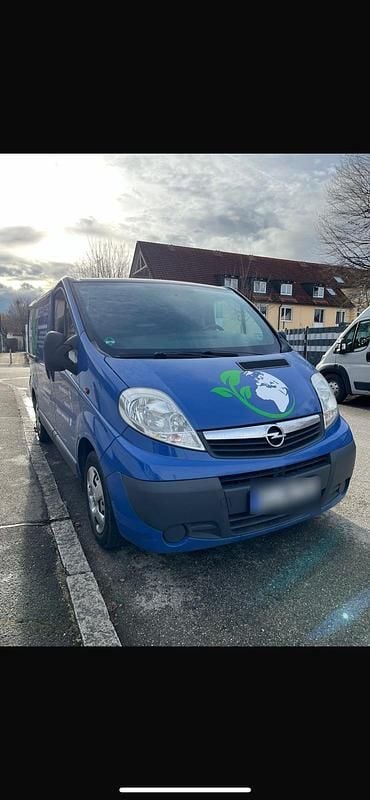 Usata Opel Vivaro 2009 Blu Monovolume