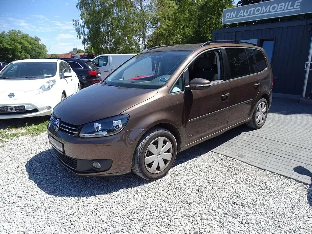 Gebraucht VW Touran Comfortline 105 PS (77 kW) 2012 Braun Van / Kleinbus