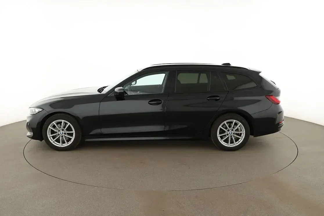 Gebraucht BMW 320 2023 Schwarz Kombi