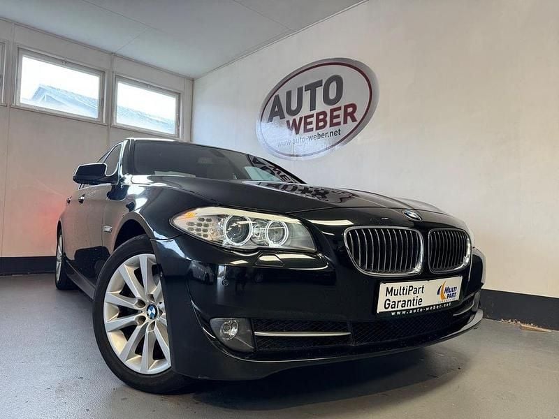 Schwarz Gebraucht 2011 BMW 523 Sport Line Limousine | 13.490 € (Fairer Preis) - Bild 1/4