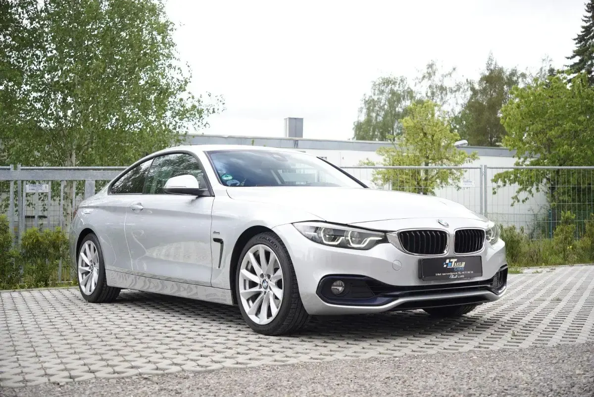 Gebraucht BMW 430 Sport Line 258 PS (189 kW) 2017 Silber Coupé