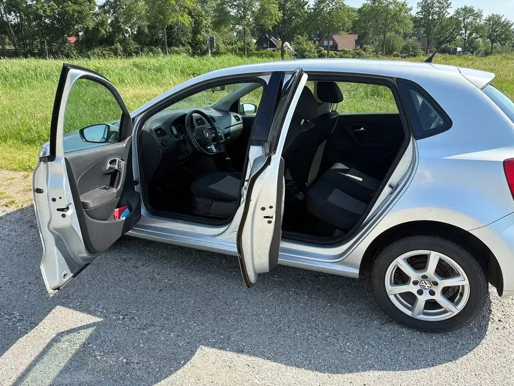 Gebraucht VW Polo Trendline 60 PS (44 kW) 2011 Grau Limousine
