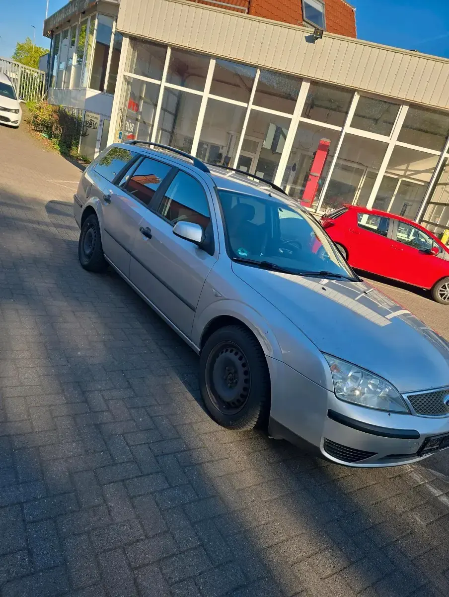 Second-hand Ford Mondeo 110 CP (80 kW) 2004 Argintiu Break