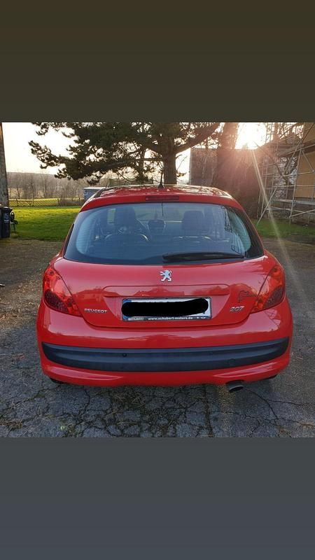 Gebraucht Peugeot 207 116 PS (85 kW) 2007 Rot Kleinwagen