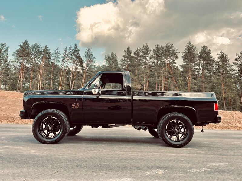 Schwarz Gebraucht 1975 GMC Sierra SUV | 24.500 € - Bild 1/4