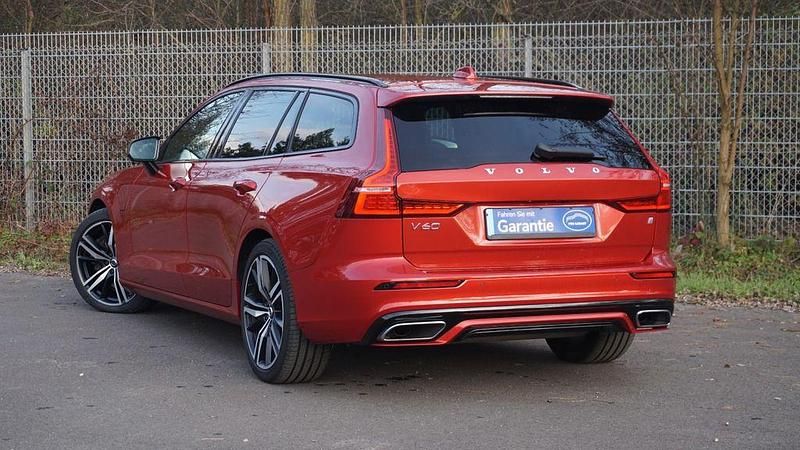 Gebraucht Volvo V60 R-Design 341 PS (250 kW) 2020 Rot Kombi
