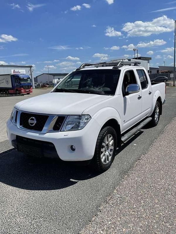Gebraucht Nissan Navara 231 PS (169 kW) 2015 Weiß Pickup