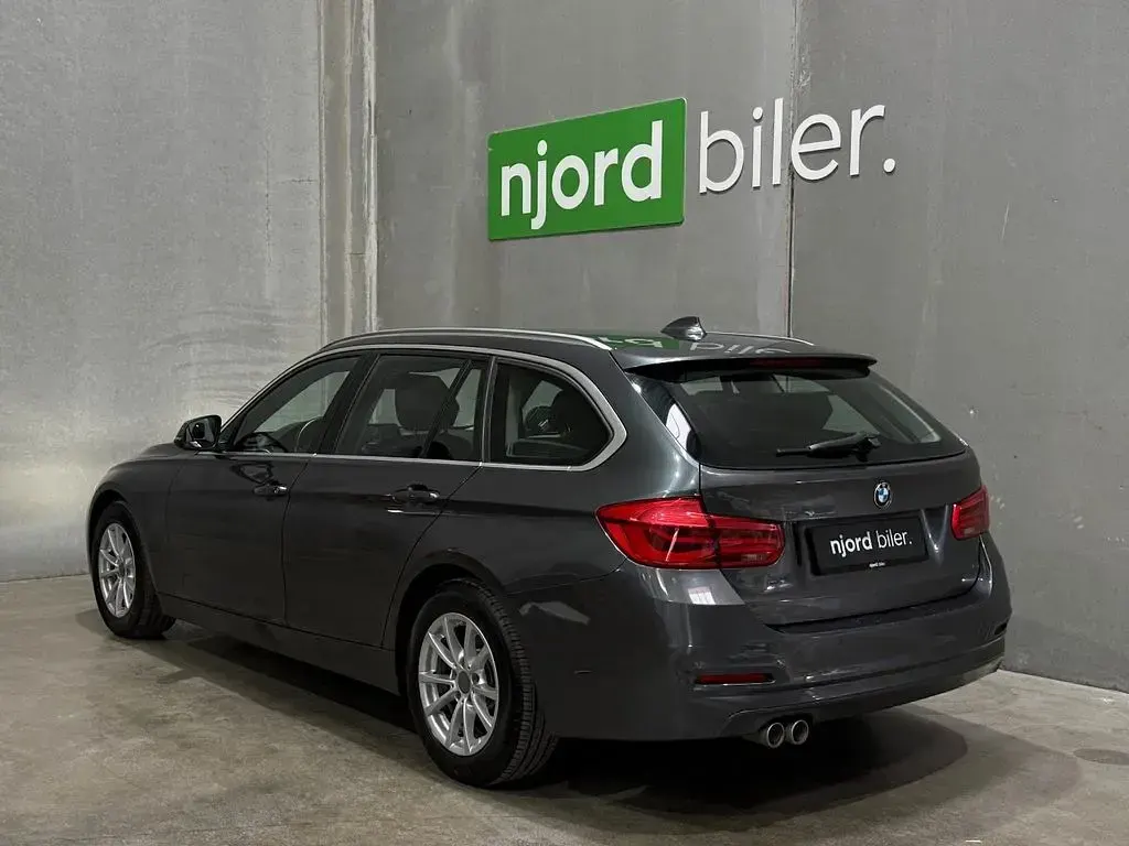 Gebraucht BMW 320 Advantage 190 PS (139 kW) 2018 Schwarz Kombi