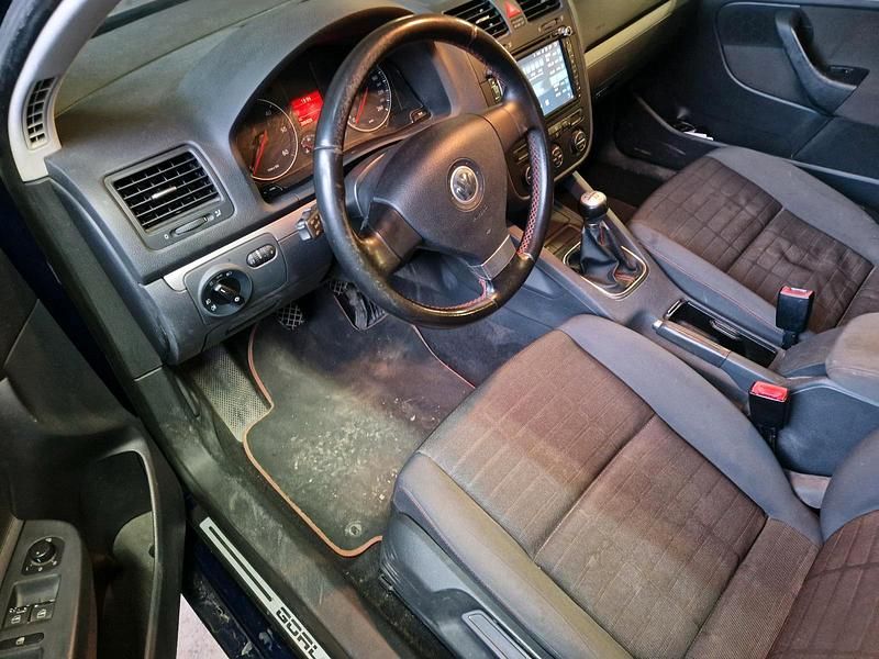 Gebraucht VW Golf V 90 PS (66 kW) 2006 Blau Kleinwagen