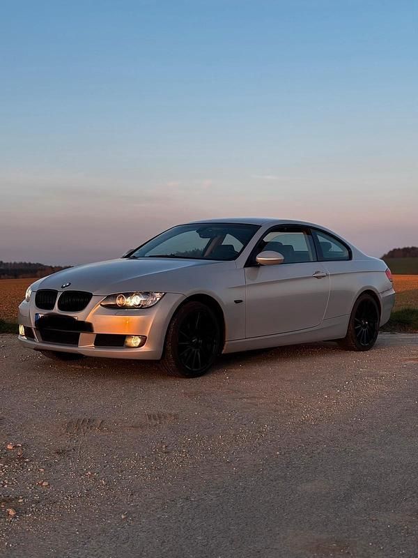 Gebraucht BMW 320 170 PS (125 kW) 2007 Andere farben Coupé