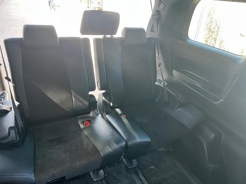 Gebraucht Toyota Alphard 182 PS (133 kW) 2016 Weiß Van / Kleinbus