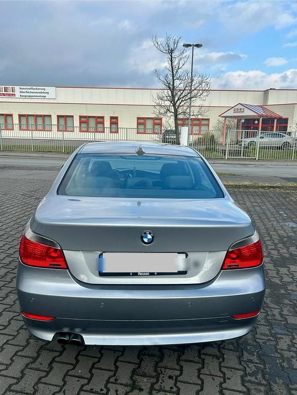 Gebraucht BMW 525 192 PS (141 kW) 2004 Silber Limousine