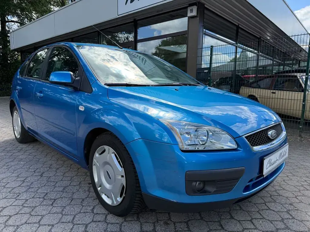 Gebraucht Ford Focus Titanium 145 PS (106 kW) 2005 Blau Limousine