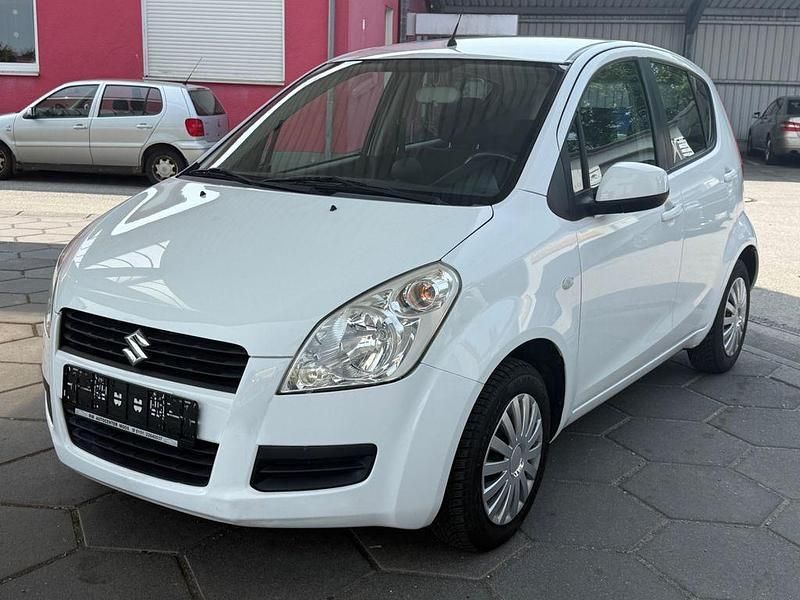 Weiß Gebraucht 2012 Suzuki Splash Kleinwagen | 3.499 € (Fairer Preis) - Bild 1/4