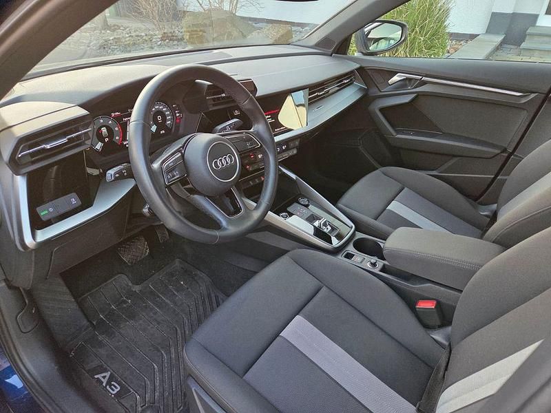 Gebraucht Audi A3 116 PS (85 kW) 2022 Blau Limousine