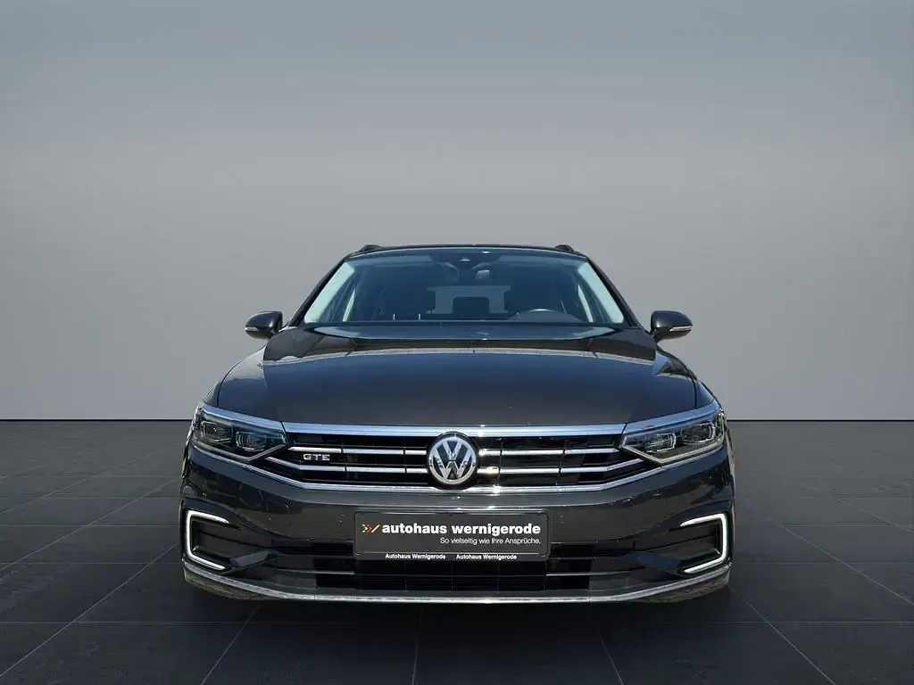 Gebraucht VW Passat GTE 156 PS (114 kW) 2020 Grau Kombi