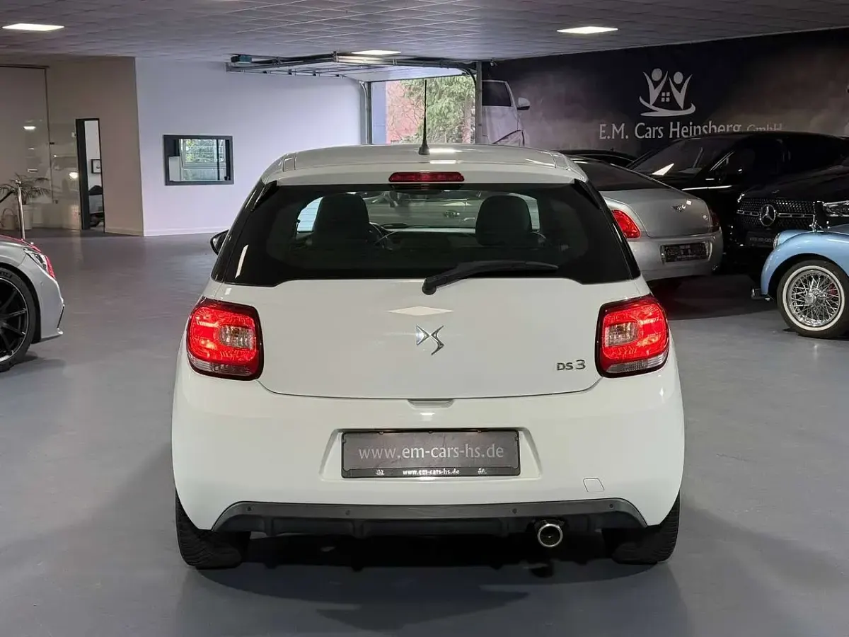 Gebraucht Citroën DS3 99 PS (72 kW) 2018 Lack weiss banquise Limousine
