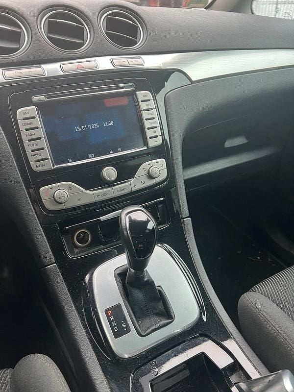 Gebraucht Ford Galaxy 163 PS (119 kW) 2010 Schwarz Van / Kleinbus