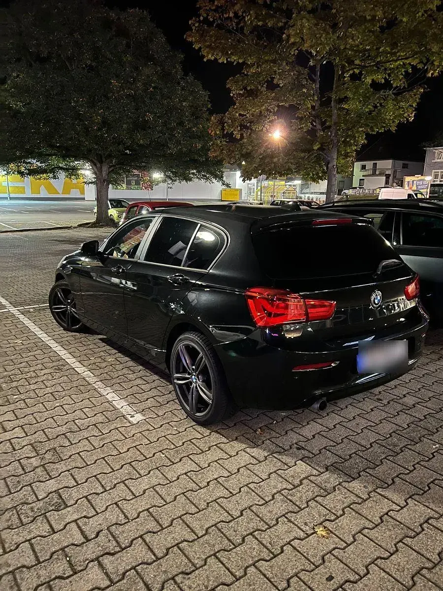 Gebraucht BMW 116 Advantage 109 PS (80 kW) 2015 Schwarz Kleinwagen