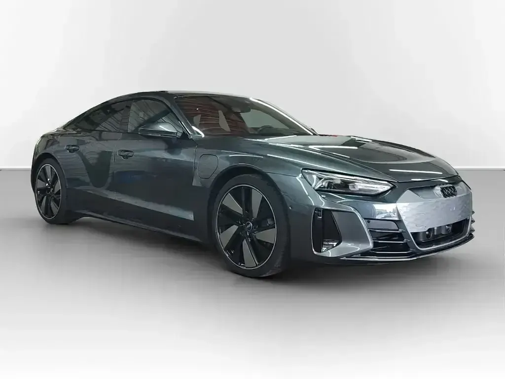 Gebraucht Audi e-tron GT quattro Ambiente 350 kW (476 PS) 2023 Grau Limousine