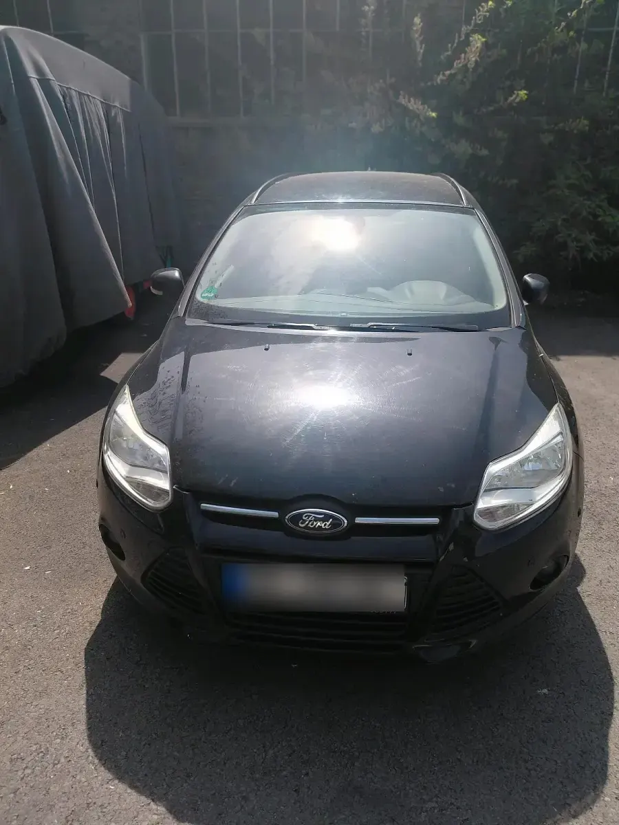 Second-hand Ford Focus 116 CP (85 kW) 2015 Negru Break