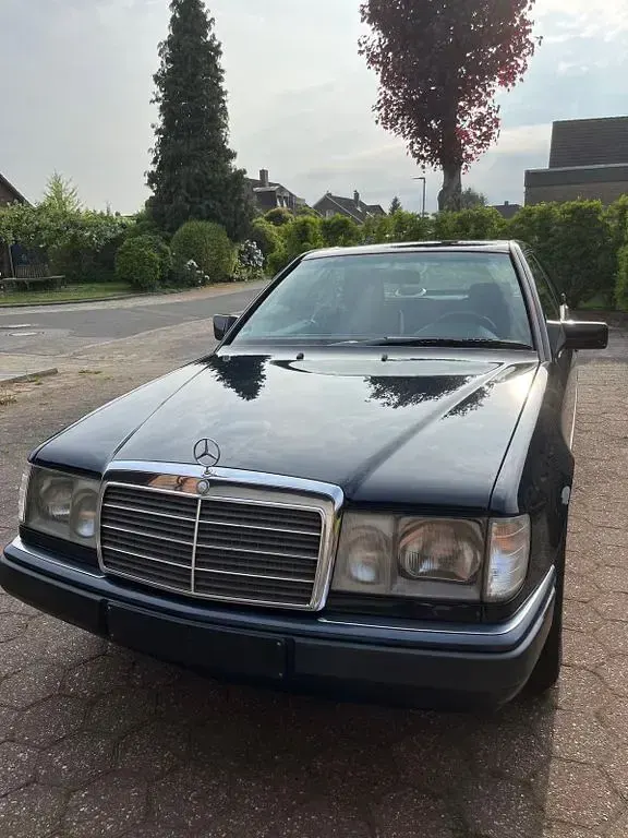 Gebraucht Mercedes 230 Sportline 131 PS (96 kW) 1992 Blau Coupé