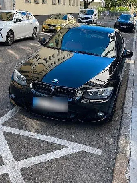Gebraucht BMW 320 M Sport 170 PS (125 kW) 2011 Schwarz Coupé
