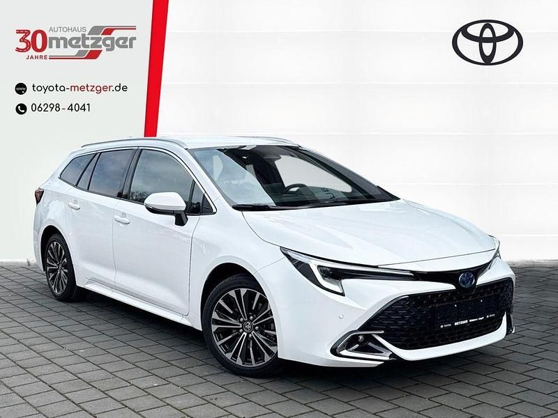 Neu Toyota Corolla 178 PS (130 kW) 2025 Weiss Kombi