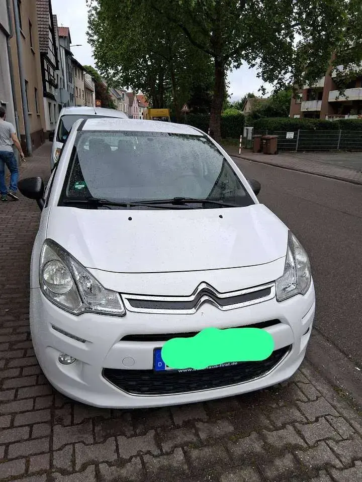 Gebraucht Citroën C3 SELECTION 68 PS (50 kW) 2013 Weiß Limousine
