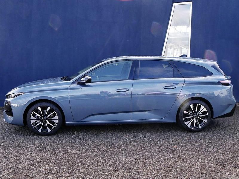 Neu Peugeot 308 SW Allure 145 PS (106 kW) 2026 Blau Kombi