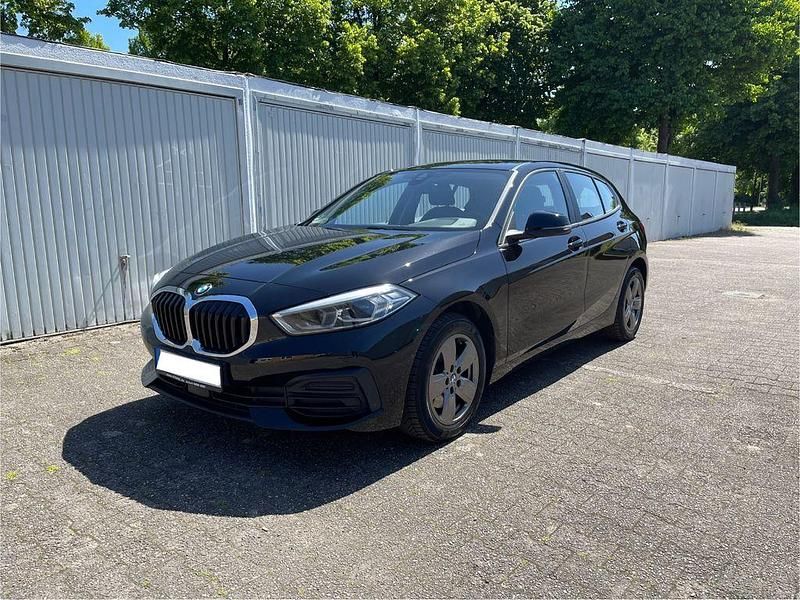 Schwarz Gebraucht 2019 BMW 116 Advantage Kleinwagen | 15.300 € (Fairer Preis) - Bild 1/4