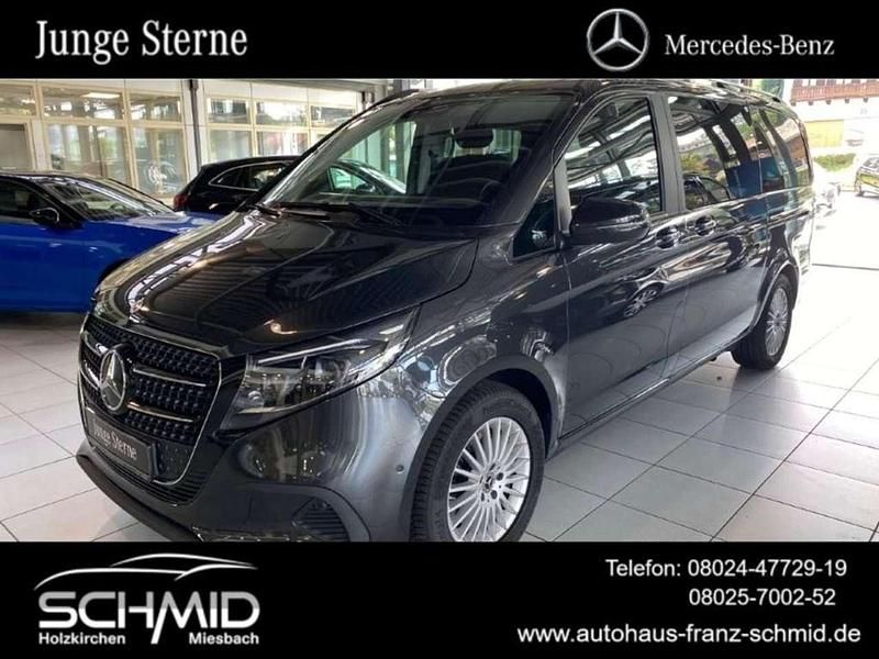 Grau Gebraucht 2024 Mercedes V300 Style Van / Kleinbus | 74.447 € - Bild 1/4