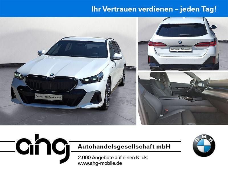 Weiß Gebraucht 2024 BMW 520 M Sport Kombi | 53.520 € (Superpreis) - Bild 1/4