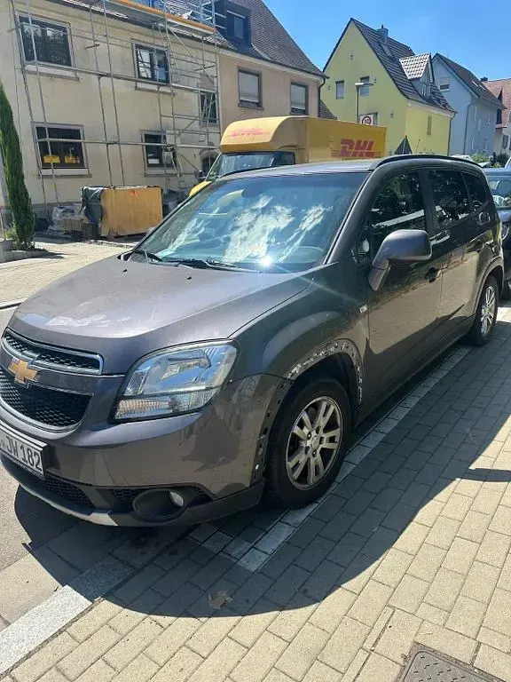 Gebraucht Chevrolet Orlando LT 131 PS (96 kW) 2012 Grau Van / Kleinbus