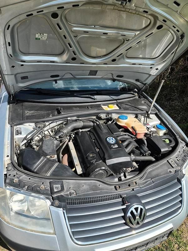 Usata VW Passat 101 CV (74 kW) 2003 Argento Station wagon