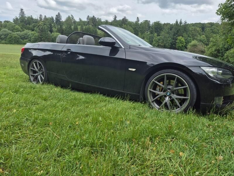 Schwarz Gebraucht 2009 BMW 335 Cabriolet Cabrio | 18.749 € (Fairer Preis) - Bild 1/4