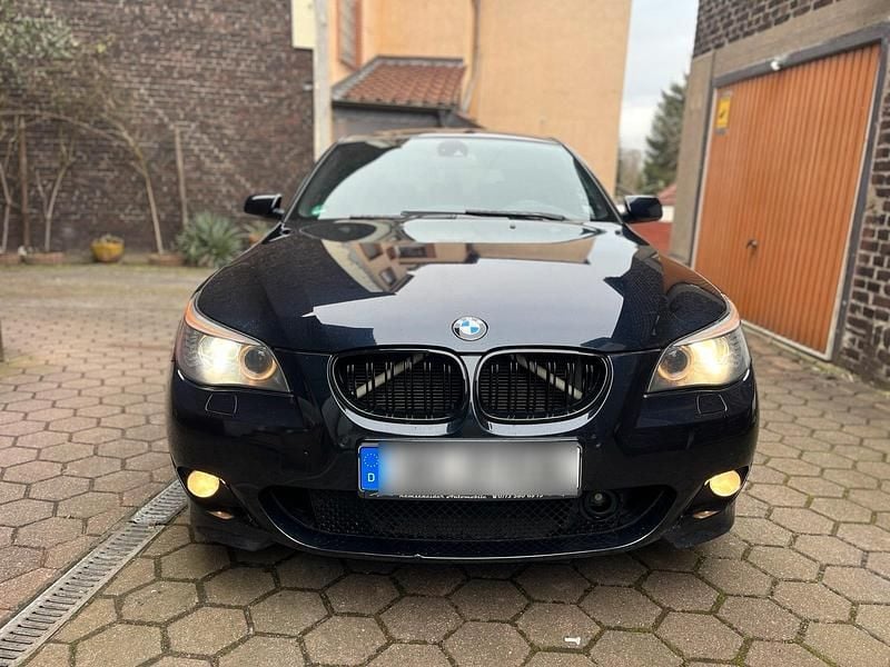 Blau Gebraucht 2007 BMW 530 M Sport Kombi | 6.700 € (Fairer Preis) - Bild 1/4