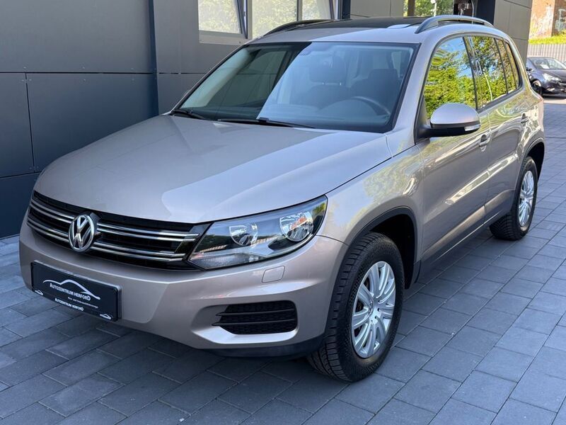 Beige Gebraucht 2012 VW Tiguan Track & Field SUV | 11.999 € (Etwas zu teuer) - Bild 1/4