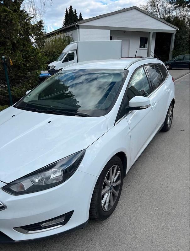 Gebraucht Ford Focus 125 PS (91 kW) 2016 Weiß Kombi