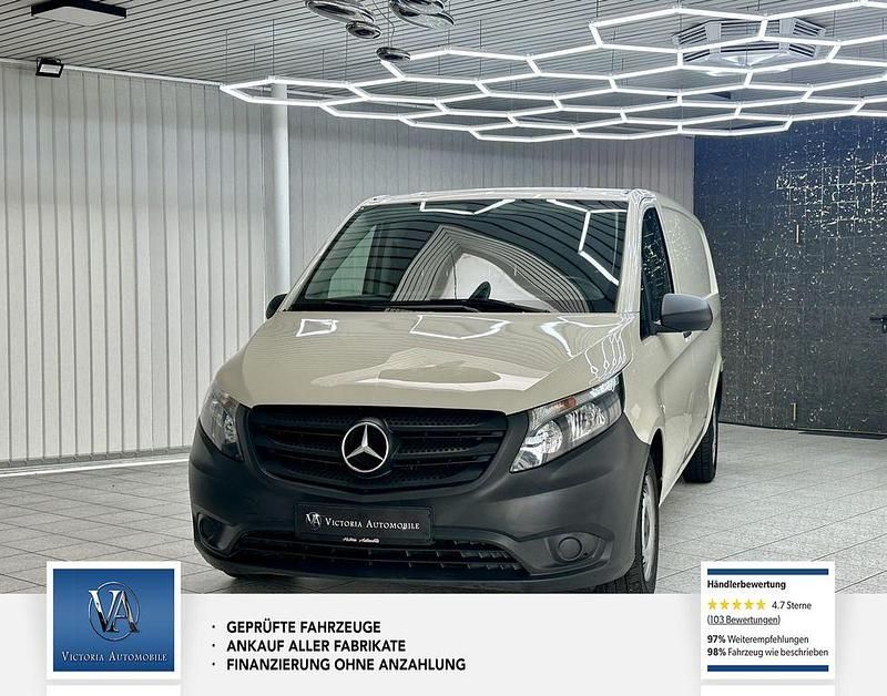 Grau Gebraucht 2020 Mercedes Vito Van / Kleinbus | 14.390 € (Superpreis) - Bild 1/4