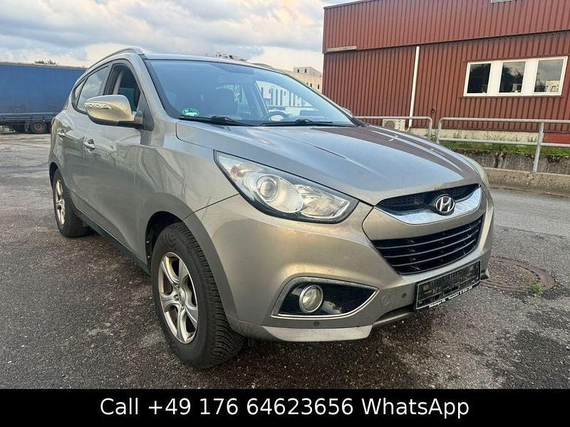 Silber Gebraucht 2010 Hyundai ix35 Style SUV | 3.750 € (Superpreis) - Bild 1/4